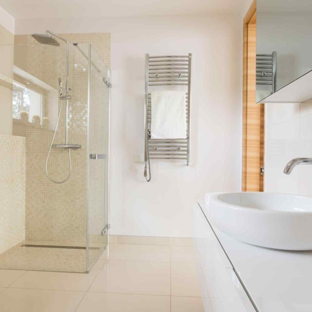https://bstarplumbingandprojects.co.za/wp-content/uploads/2018/10/gallery_projects_20-640x640.jpg