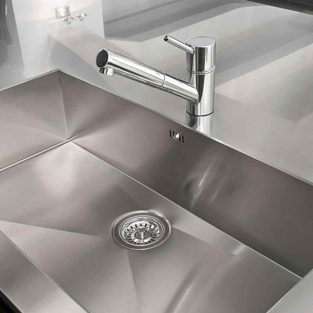 https://bstarplumbingandprojects.co.za/wp-content/uploads/2018/10/gallery_projects_21-640x640.jpg