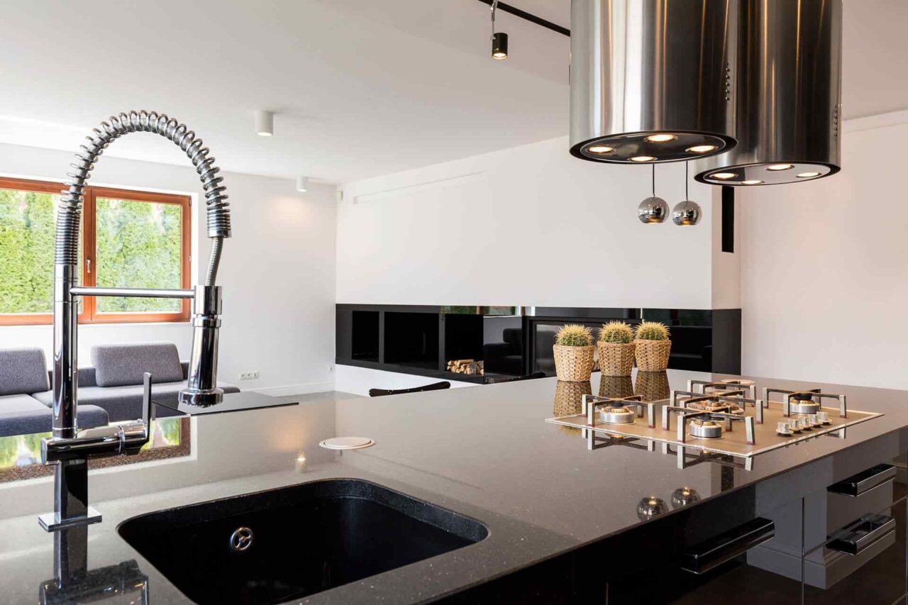 Emergency Plumbing: What to Do Before the Plumber Arrives”